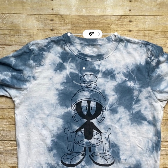 ✨American Eagle Outfitters MarvinTheMartianT-shirt - Picture 12 of 12